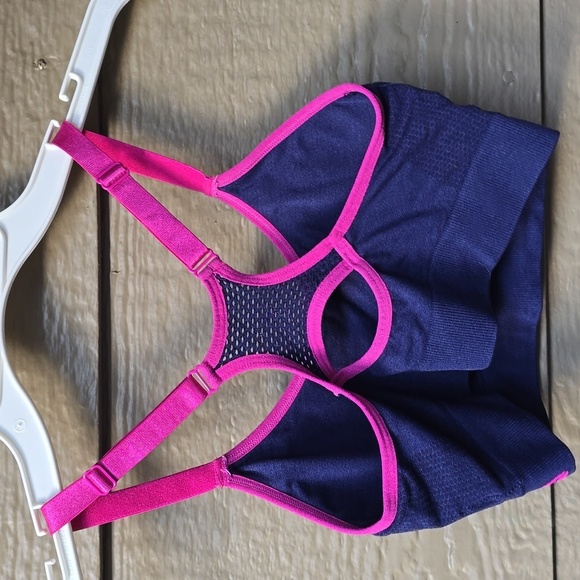 Reebok Women's Seamless Sports Bra Medium Impact Performance Small Blue S - Picture 6 of 7